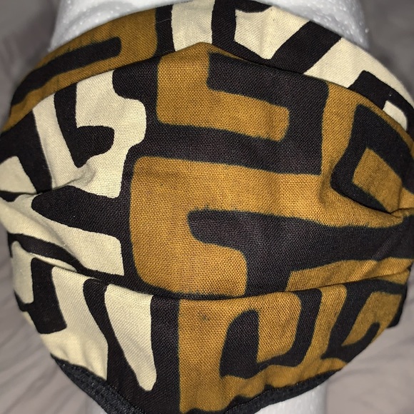 Mask - Picture 2 of 4